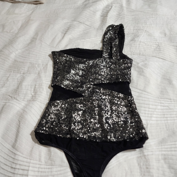 Top - Picture 4 of 4